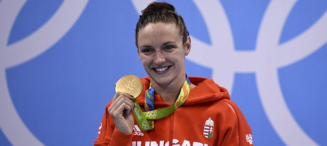 Венгерка Хошсу установила мировой рекорд в плавании на 400 комплексом (ВИДЕО)